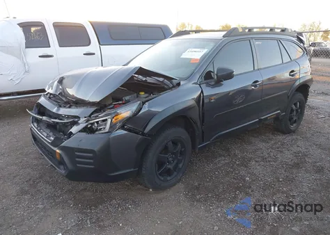 2023 Subaru Outback Wilderness z USA, uszkodzony, nr VIN 4S4BTGUD3P3141624